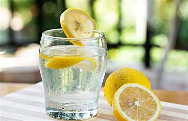 柠檬水的功效与作用 柠檬水
